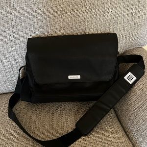 Moleskins Travel Messenger Bag, Black.